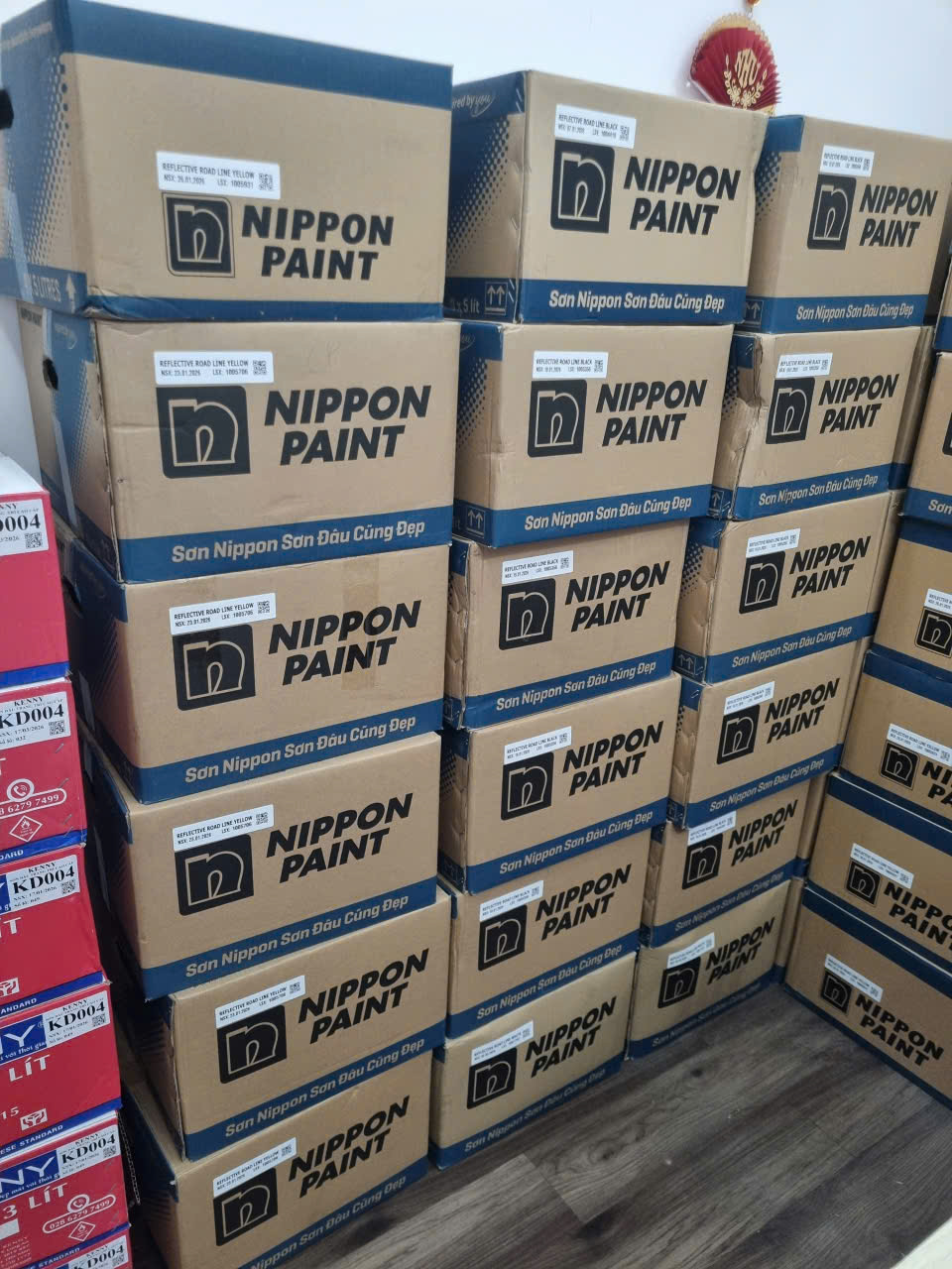 sơn Nippon phản quang tại Sài Gòn